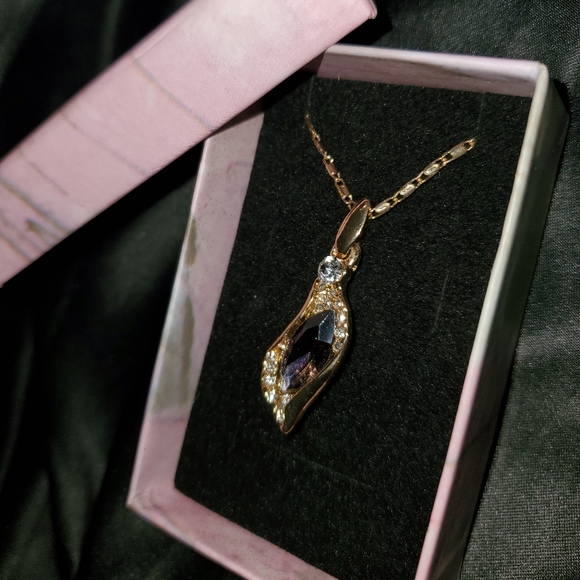 Necklace - Picture 7 of 7